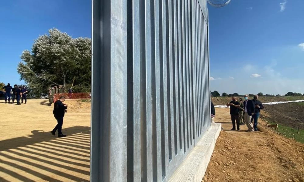 Με αμείωτους ρυθμούς συνεχίζεται η οχύρωση του Έβρου (βίντεο)